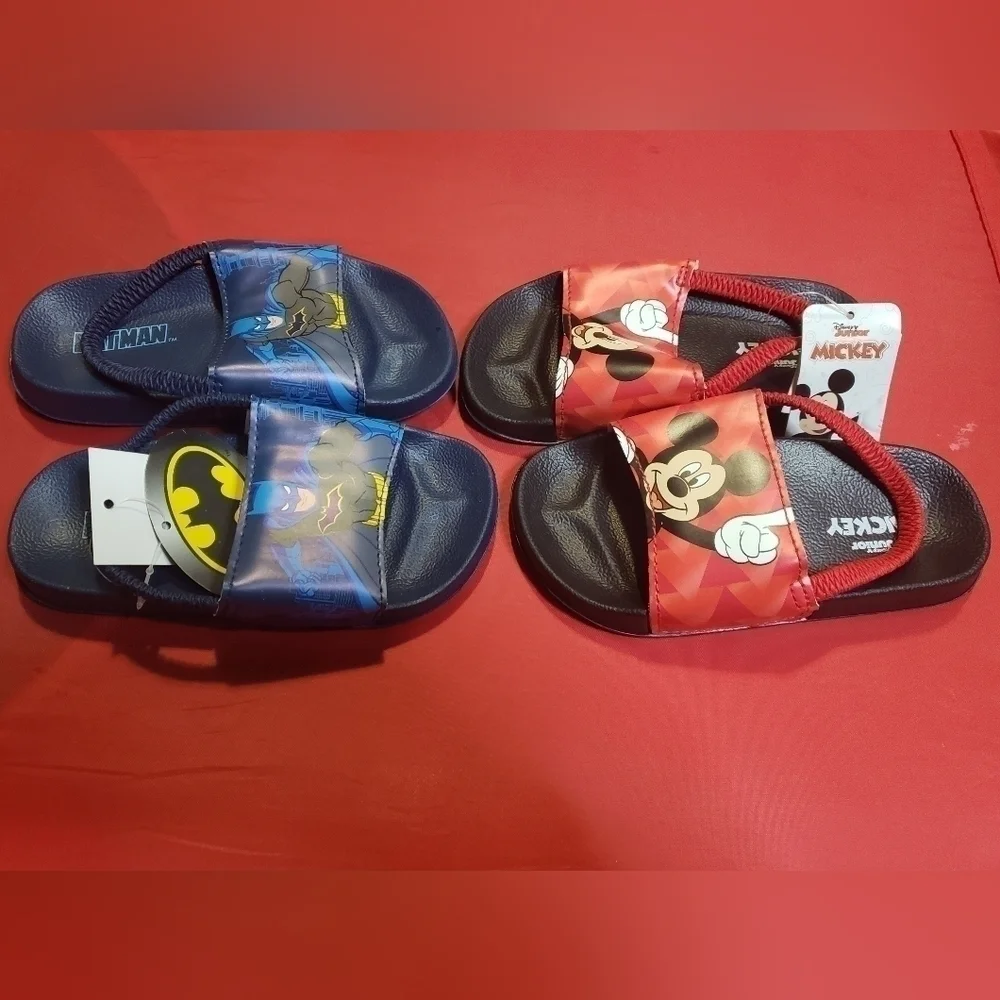 blue batman and red mickey flip flops set size M(7/8)